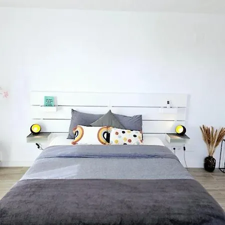 Bed & Breakfast Mika Alora